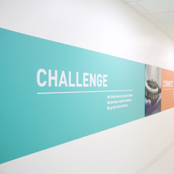 طباعة ستيكرات حسب الطلب مع التركيب