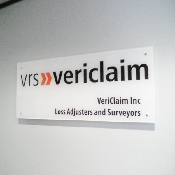 طباعة وتركيب لوحات اكريليك