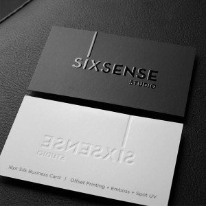 طباعة كرت شخصي UV spot أحرف بارزة