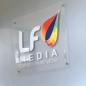 تصنيع وتركيب لوحات داخلية ارشادية اكريليك